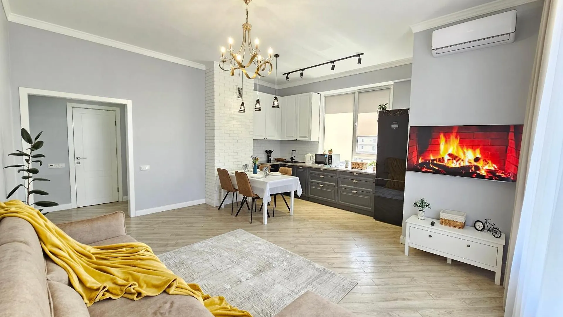 Apartment 3 Room Gagarin Park Residential Complex Near Mega Shopping Mall Almaty Kazakhstan