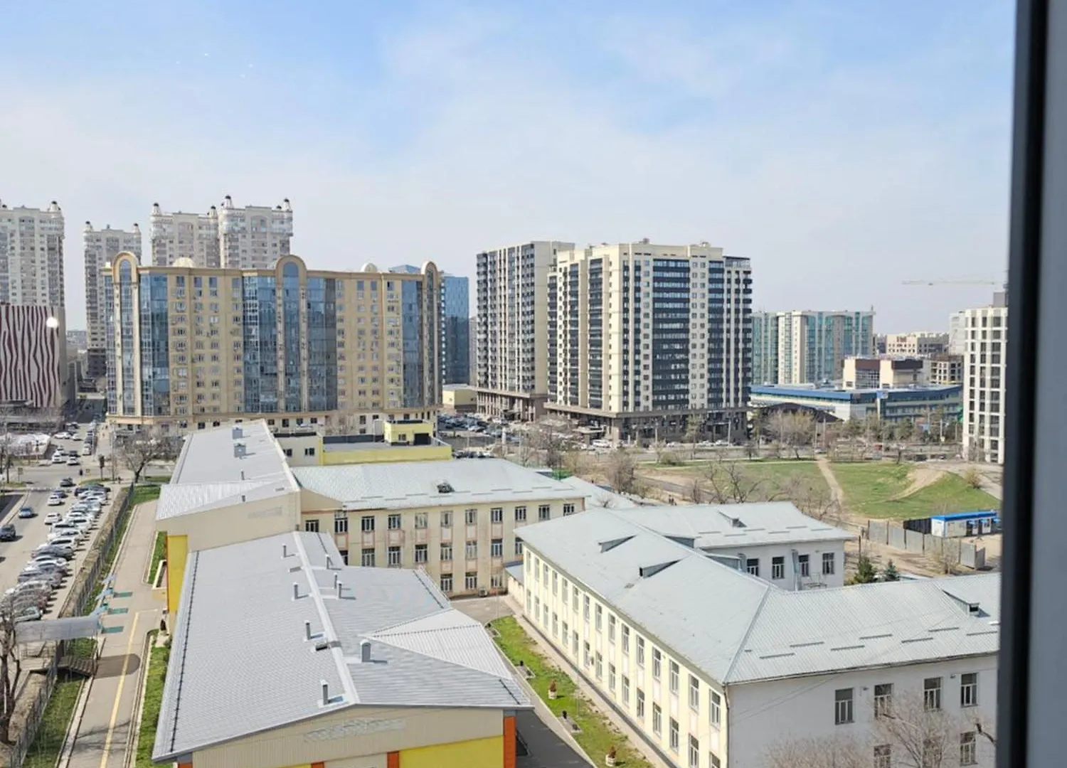 3 Room Gagarin Park Residential Complex Near Mega Shopping Mall Almaty Apartment