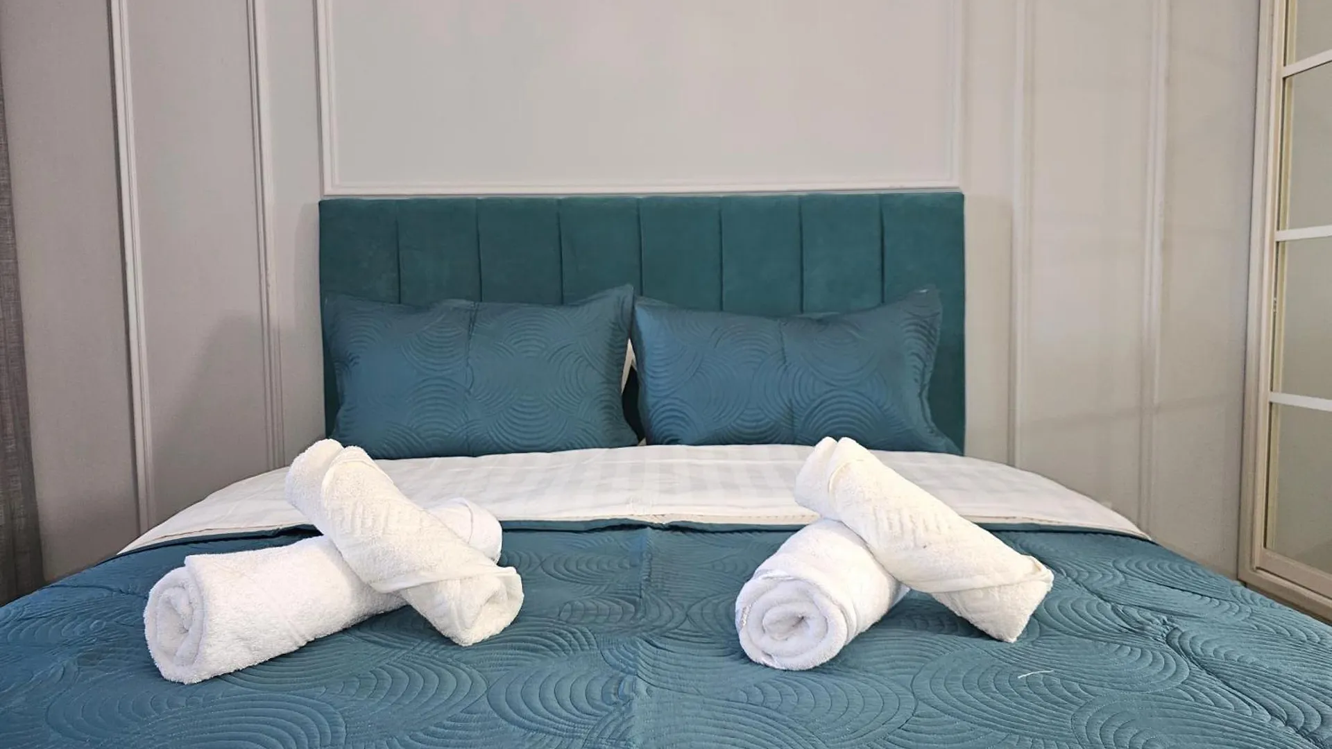 3 Room Gagarin Park Residential Complex Near Mega Shopping Mall Almaty